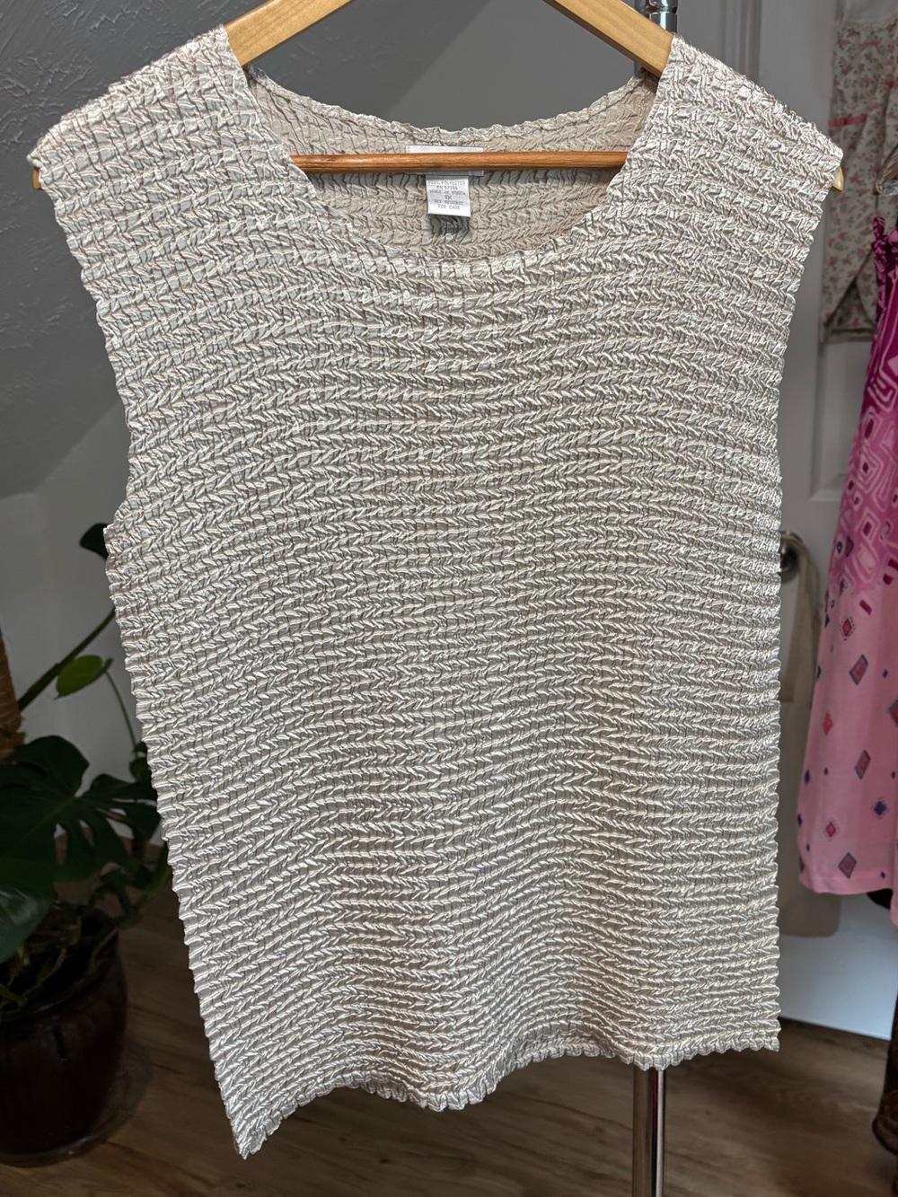 NWOT y2k Nicola crinkle sleeveless top size 1X